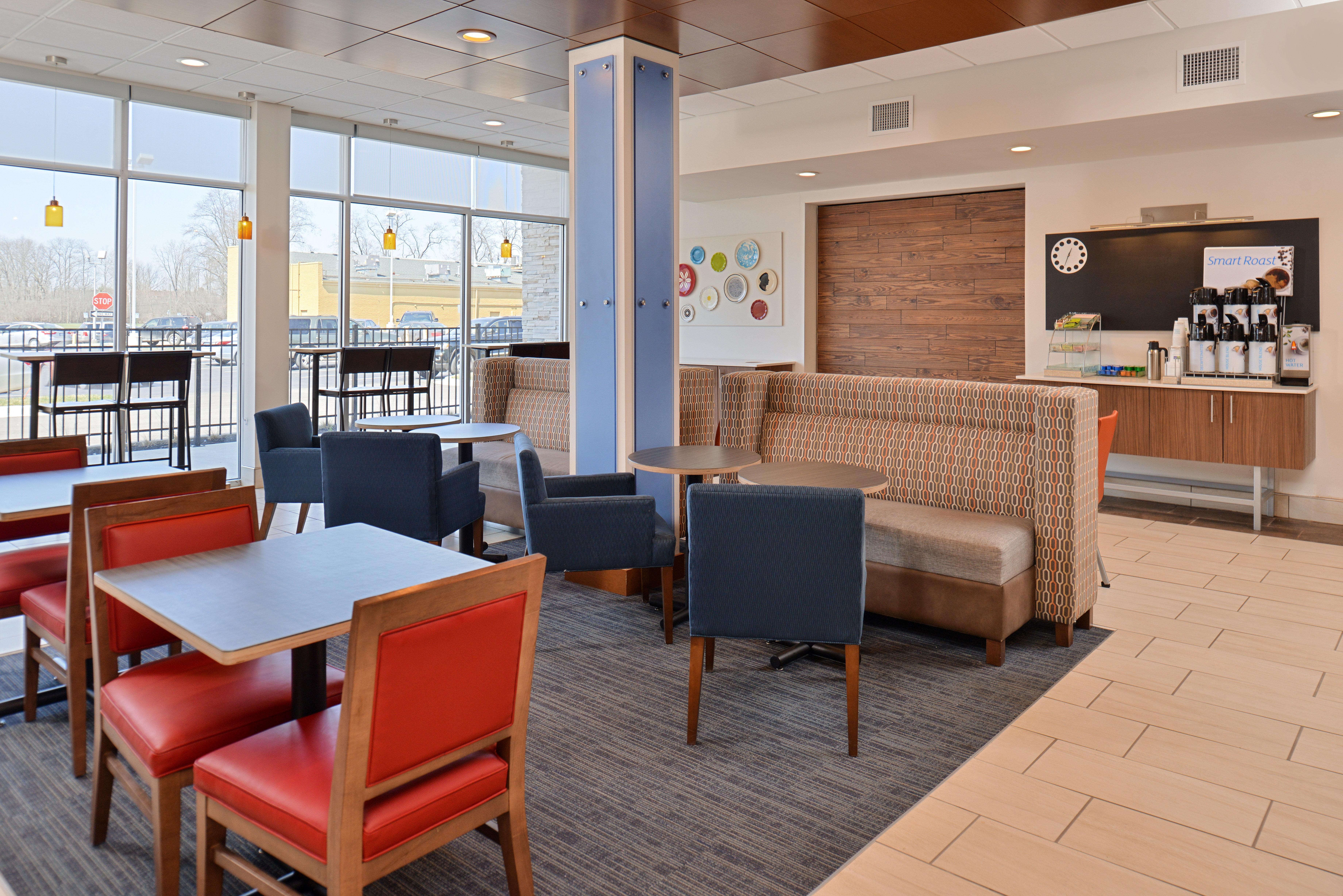 Holiday Inn Express & Suites Farmington Hills - Detroit By Ihg Εξωτερικό φωτογραφία